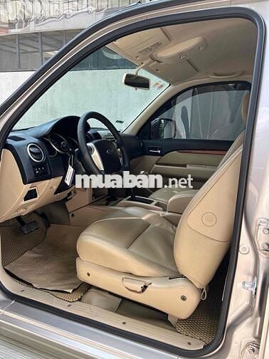 Ford Everest LIMITED 2.5L máy dầu số tự động 2011