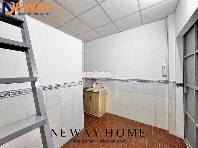 PHÒNG TRỆT MỚI XÂY GÁC CAO GIÁ RẺ NGAY NGÃ 4 BỐN XÃ