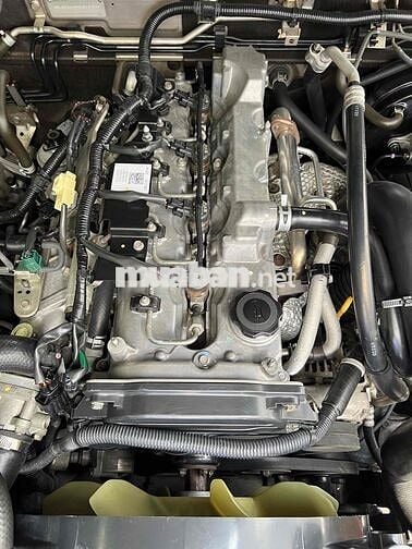 Ford Everest LIMITED 2.5L máy dầu số tự động 2011