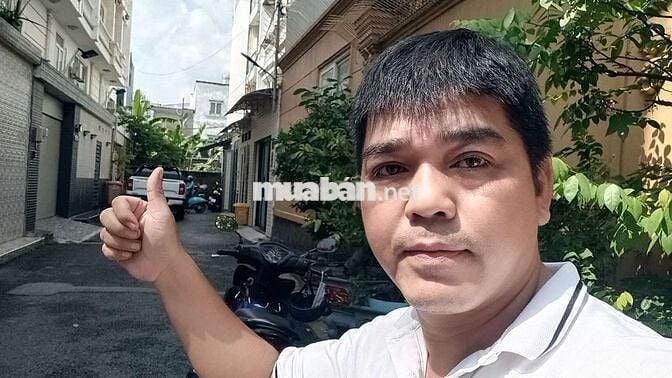 Gần ST Emart 2, Nhà 4 Tầng Xe Hơi Ngủ Trong Nhà 6 Phòng, Ngang 10m