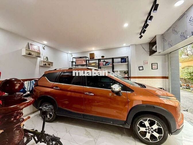 Gần ST Emart 2, Nhà 4 Tầng Xe Hơi Ngủ Trong Nhà 6 Phòng, Ngang 10m