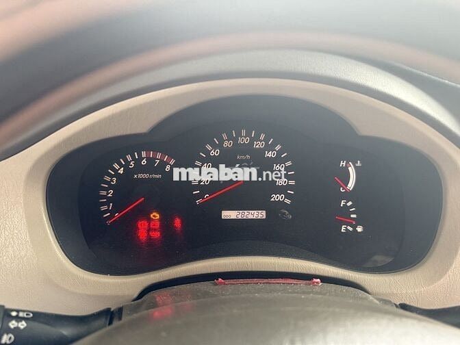 Toyota Innova 2011 G - 200000 km