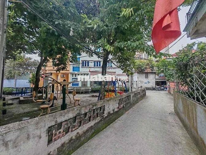 Đất Thuỵ Phương - 51m2 - ngõ thông - ô tô đi qua đất - lô góc 2 thoáng