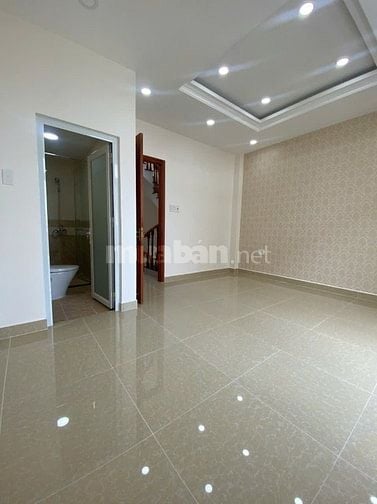 Chỉ 2tỷ2 sỡ hữu ngay 1 căn nhà phố mặt tiền QL13 liền kề Vạn Phúc City