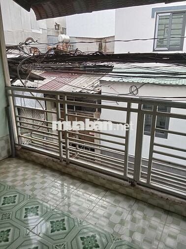 Cho thuê nhà hẻm xe hơi đường Trần bá giao