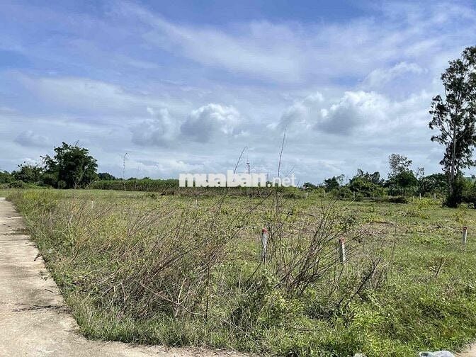 Chính chủ cần bán gấp lô góc 2 mặt tiền gần đường 33