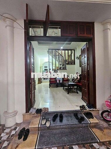 Bán nhà lô góc dân xây gần phố Khương Đình Thanh Xuân