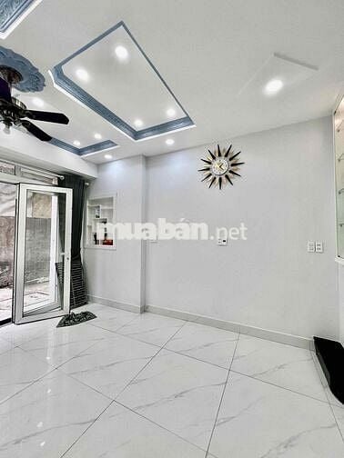 HXH 6m Thích Quảng Đức ngang 4.2m 4PN trung tâm Phú Nhuận nhà còn mới