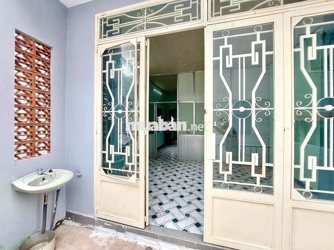 Nhà 3PN2WC ( 4.2X12 ) 2 Mặt Hẻm Xe Hơi Lạc Long Quân Tân Bình