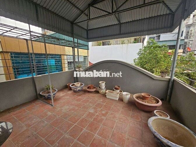 Bán nhà lô góc dân xây gần phố Khương Đình Thanh Xuân