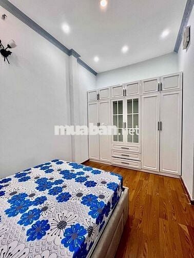 HXH 6m Thích Quảng Đức ngang 4.2m 4PN trung tâm Phú Nhuận nhà còn mới