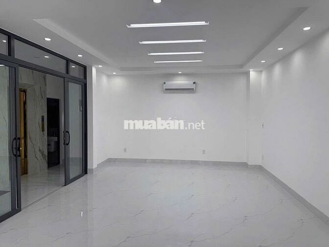 Tòa Nhà Văn Phòng Mới Đẹp, Gần Cityland, Gần Chung Cư Hà Đô Giá Rẻ.