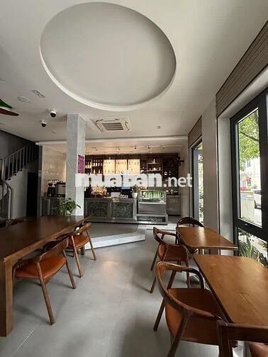 Chung cư 110m2 4 phòng ngủ Đường Bưởi Quận Ba đình