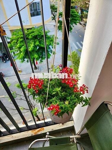 Căn hộ 40m2, lô góc đỗ oto 2 ban công siêu thoáng