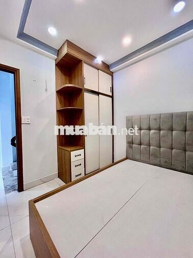 HXH 6m Thích Quảng Đức ngang 4.2m 4PN trung tâm Phú Nhuận nhà còn mới