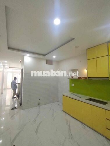 Bùi Thế Mỹ - 4 Tầng - Hẻm 7m - Gần Chợ - Nhà Mới - 5pn - 18Tr. TLuong