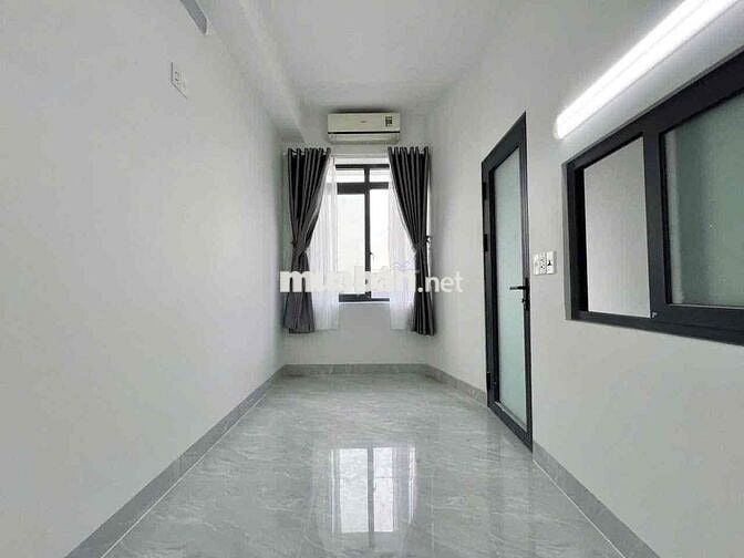 Studio Cửa sổ Ngay Nguyễn Thái Sơn