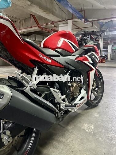 Cần bán Cbr150r đi ít mới 6400 km