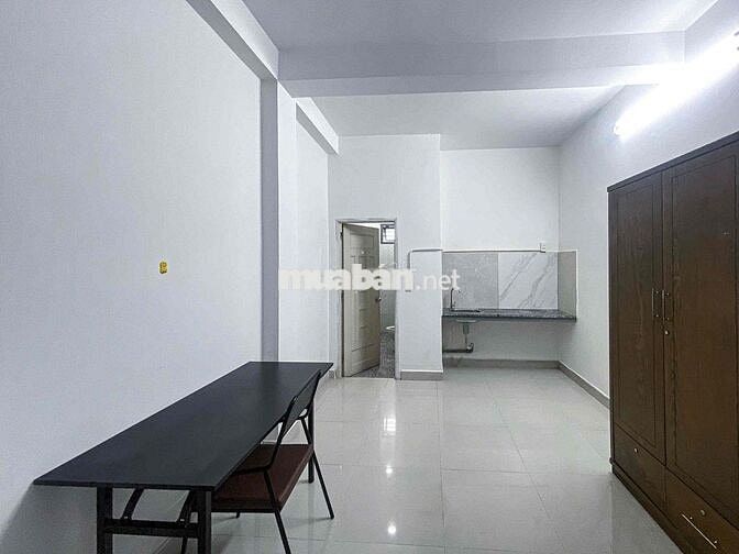 🔥PHÒNG STUDIO NỘI THẤT CƠ BẢN_TẦNG TRỆT_KẾ BÊN CV GIA ĐỊNH_KHU SÂN BAY