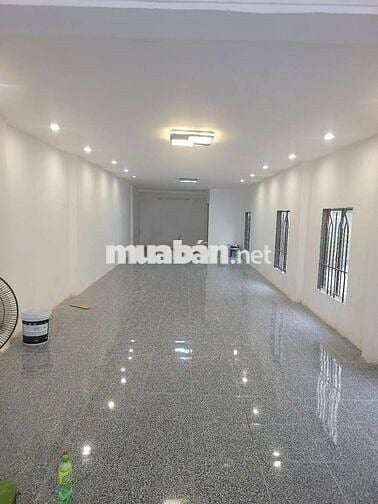 Cho thuê nhà nguyên căn 4 x 19 như hình
- Mặt tiền Huỳnh Văn Nghệ