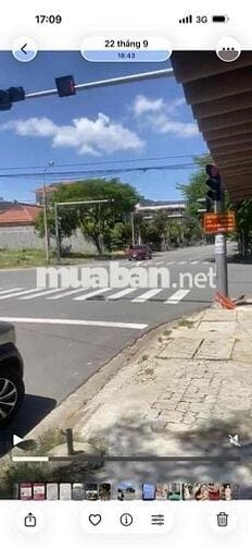 100 m2 đường hồ hán thương sát lô góc 2 mặt tiền , đường rộng 15 m via