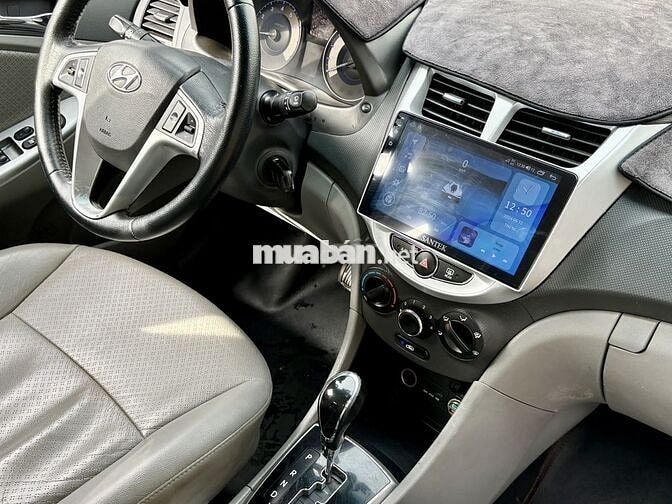Hyundai Accent 2012 1.4 AT - 118000 km