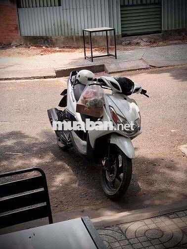 cần bán xe sạch sẽ , lấy về chỉ đổ xăng là chạy