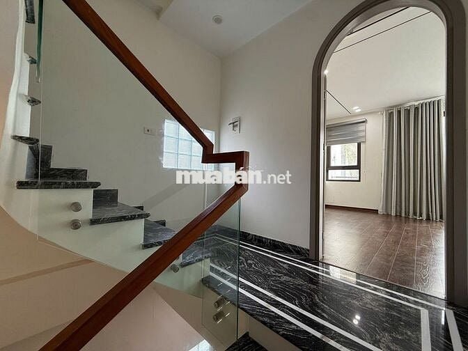 Nhà 6 Tầng Mặt Ngõ Cổ Linh Ô Tô Vào Nhà KInh Doanh - Nhỉnh 9 tỷ