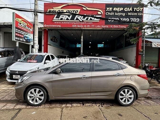 Hyundai Accent 2012 1.4 AT - 118000 km