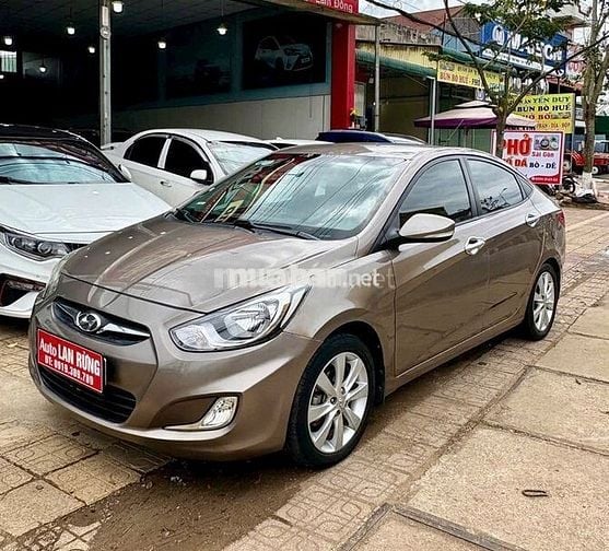 Hyundai Accent 2012 1.4 AT - 118000 km