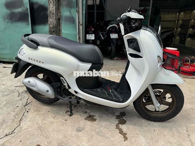 coppy xe đẹp máy êm zin.odo 100km nhu xe mới