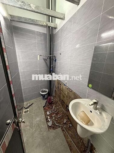 Cho thuê kho 250m2  đường xe 10 tấn dĩ an Bình Dương