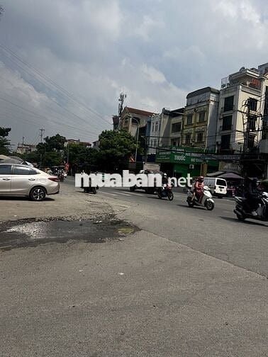 Bán gấp nhà Đấu giá Tứ Hiệp ô tô phân lô vỉa hè ô tô tránh giá 20.3 tỷ