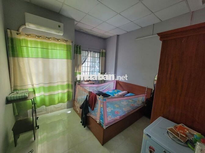 Nhà 161D/104/13 Lạc Long Quân, dt 4x8m, 1 trệt 1 lầu, tổng 52m2, 2pn