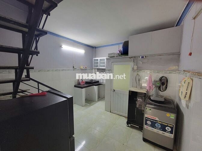 Nhà 161D/104/13 Lạc Long Quân, dt 4x8m, 1 trệt 1 lầu, tổng 52m2, 2pn