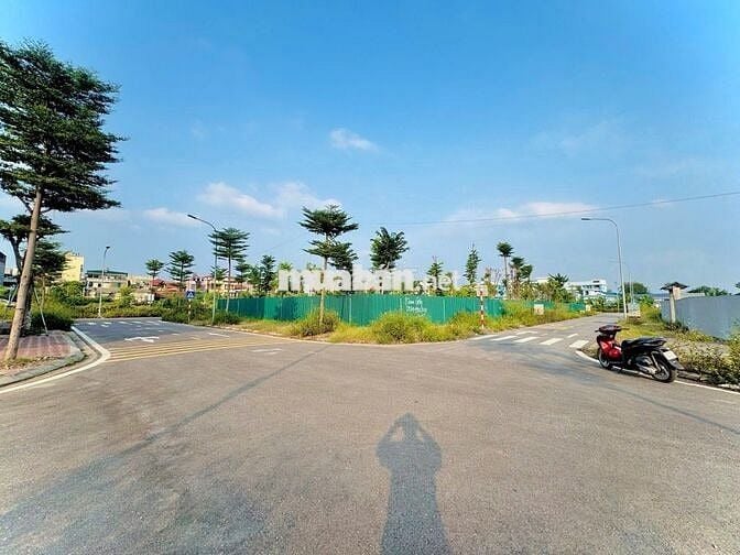 Bán gấp nhà Đấu giá Tứ Hiệp ô tô phân lô vỉa hè ô tô tránh giá 20.3 tỷ