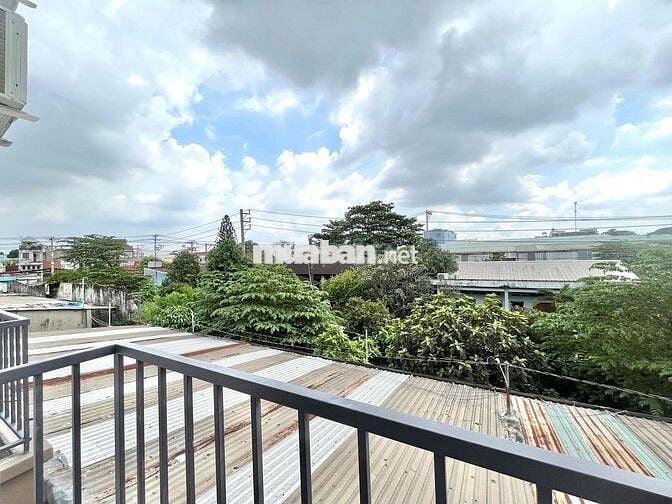 CÒN 1 PHÒNG BAN CÔNG RIÊNG GIÁ RẺ CÓ GÁC MỚI XÂY XÂY CỰC ĐẸP- THOÁNG