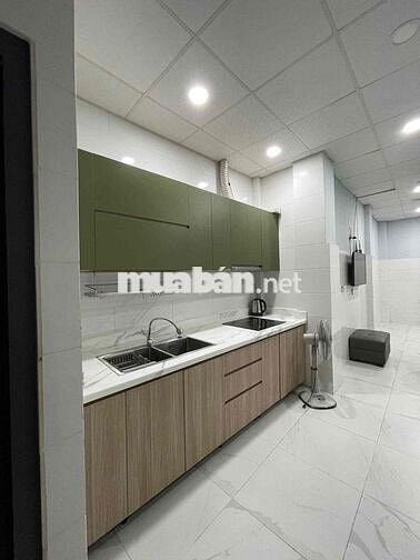 CHÍNH CHỦ CHO THUÊ NHÀ MỚI 2PN 2WC FULL TIỆN NGHI NGAY BẾN VÂN ĐỒN-Q4