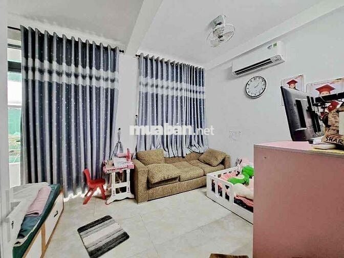 TRUNG TÂM QUẬN 10 NGAY VĨNH VIỄN - 6,1 X 10 TẶNG NỘI THẤT GỖ XỊN .