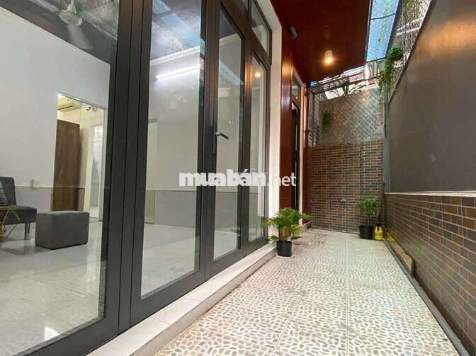 Phòng trọ 28m2 - tại vòng xoay Hoàng Văn Thụ Tân Bình chỉ 7 triệu