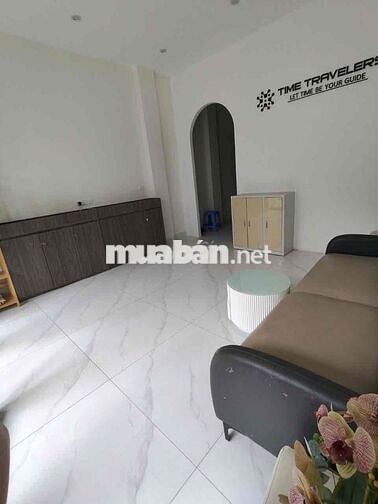 Cho thuê nhà 6 tầng, thang máy, 60m2 mặt phố