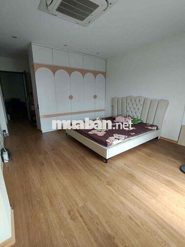 Cho thuê nhà 6 tầng, thang máy, 60m2 mặt phố