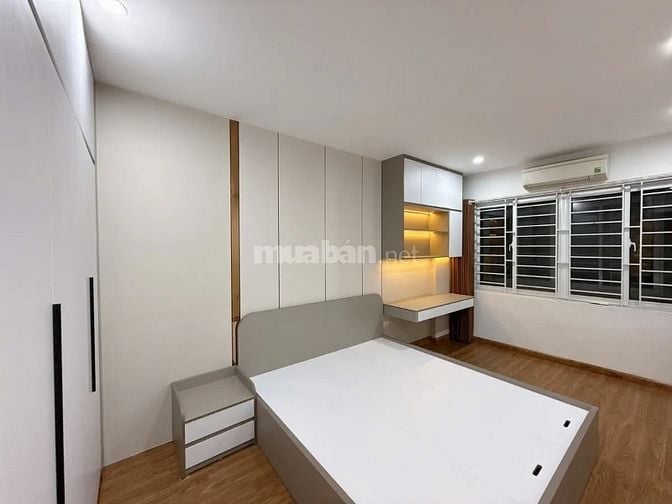 Bán nhà đẹp ở ngay Đường Láng, full nội thất, 33m, 5 tầng, giá 9,15 tỷ