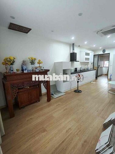 Cho thuê nhà 6 tầng, thang máy, 60m2 mặt phố