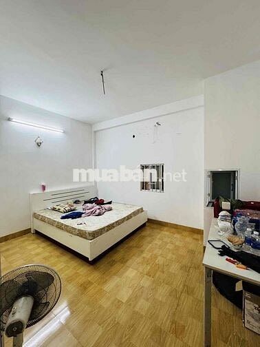 CĂN HỘ DỊCH VỤ 4 TẦNG DT -28M*12M – THU NHẬP 100 TR giá 17.9T