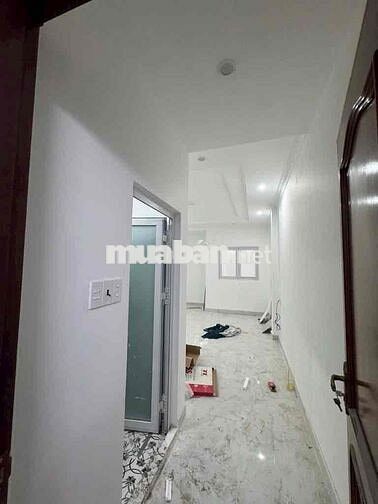 Bán nhà mặt tiền Trần Hưng Đạo,P. Tân Sơn Nhì, 4 tầng,72m2,giá 14,8 tỷ