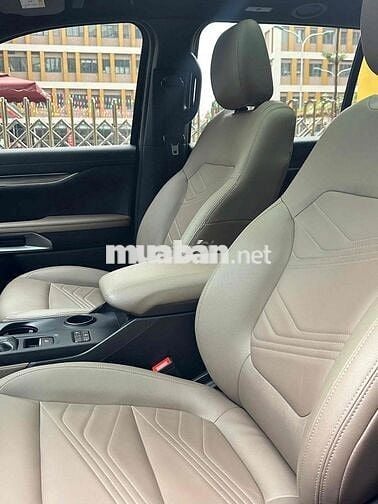 Ford Everest Titanium 2.0L 4x2 sx 2022 màu đen