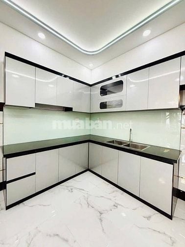 Bán kí gửi nhà Nguyễn Hiền Q3, 59m²,1 trệt 1 lầu, 3PN 3WC, vị trí tốt 