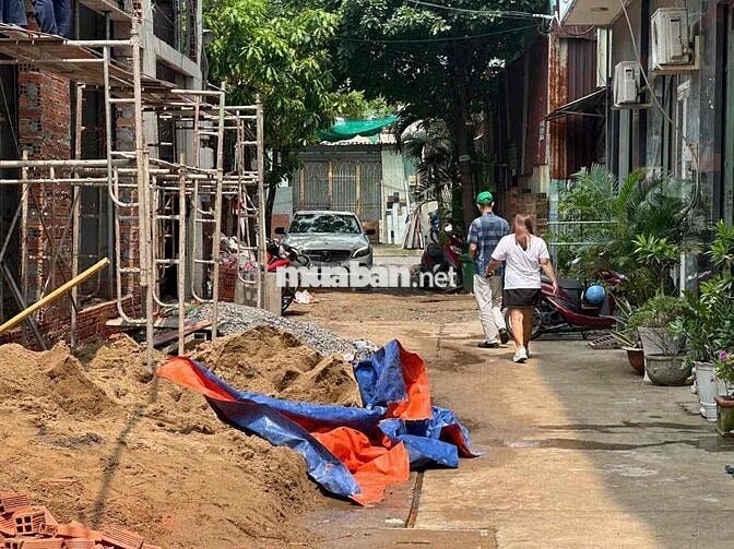 CĂN HỘ DỊCH VỤ 4 TẦNG DT -28M*12M – THU NHẬP 100 TR giá 17.9T