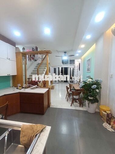 CHO THUÊ NHÀ 3 TẦNG HẺM OTO - CHƯƠNG DƯƠNG. LINH CHIỂU. THỦ ĐỨC